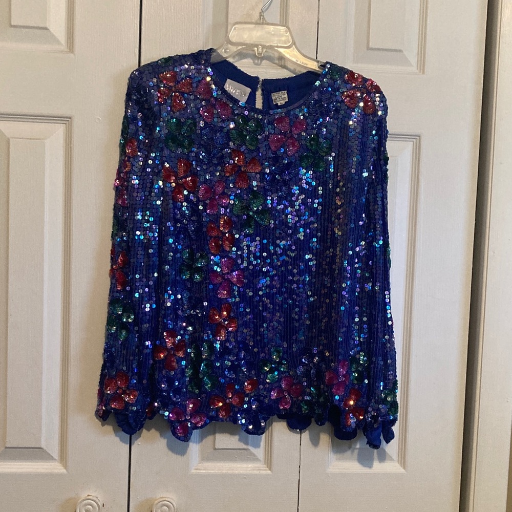Sequined Top , size L, fully lined
